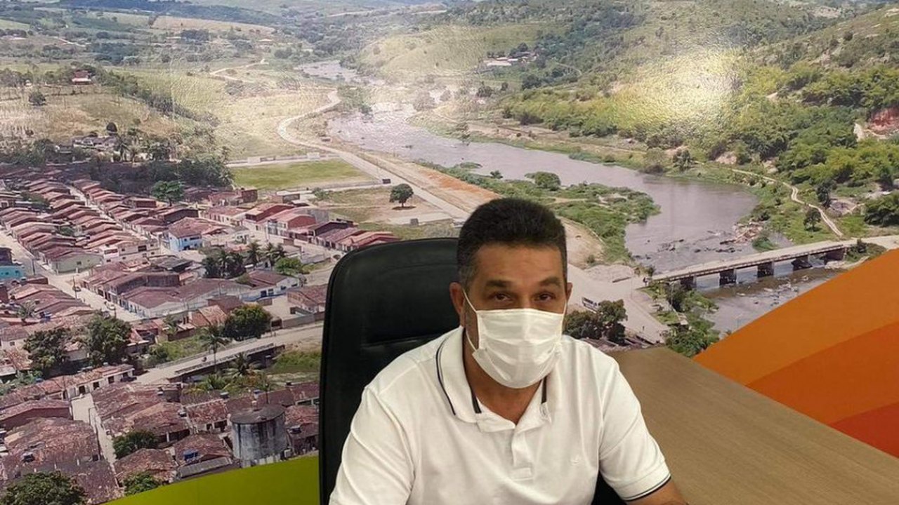 Prefeitura de Branquinha regulamenta pagamento de 13º salário de servidores no mês de aniversário