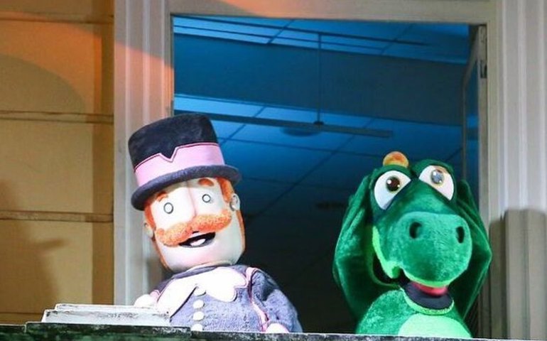 Espetáculo Caixa de Natal une a magia do período natalino ao universo do Mundo Bita neste sábado (25)