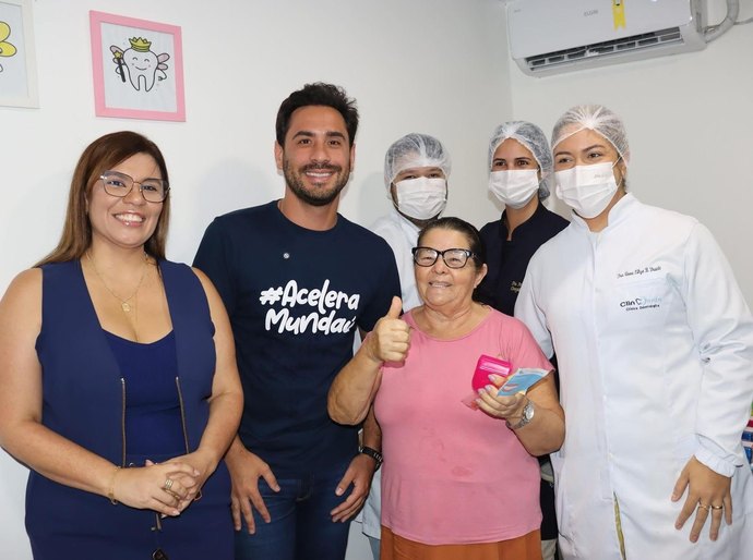 Transformando Sorrisos: Saúde de Santana do Mundaú lança programa de entrega de próteses dentárias