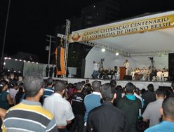Celebração do Centenário levou milhares à orla marítima de Maceió