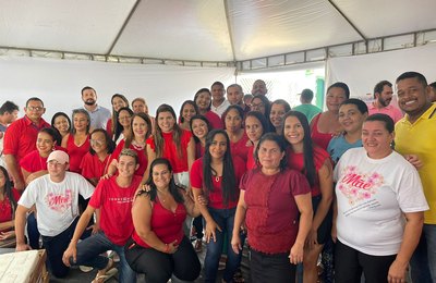 Prefeita Marcela Gomes garante a comemoração do Dia das Mães em Novo Lino  