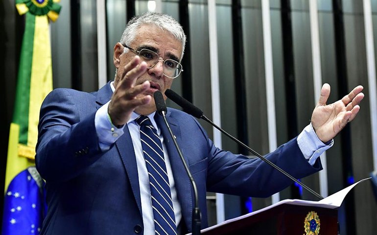 Girão critica aposentadoria compulsória de juíza de Minas Gerais