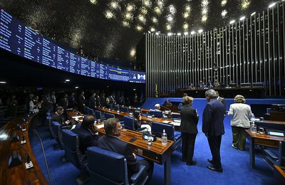 Mesmo com alerta da CNM sobre impacto de R$ 70 bi, Senado aprova aposentadoria especial para ACE e ACS