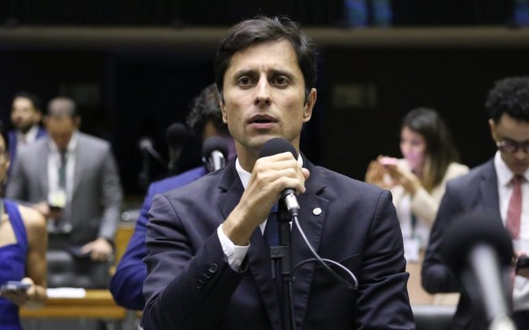 Comissão debate direitos e desafios enfrentados por pessoas ostomizadas