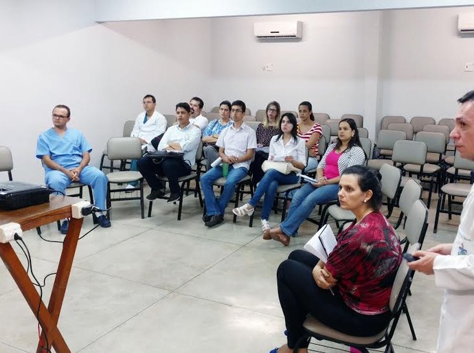 Fisioterapeutas do Helvio Auto participam de capacitação em UTI