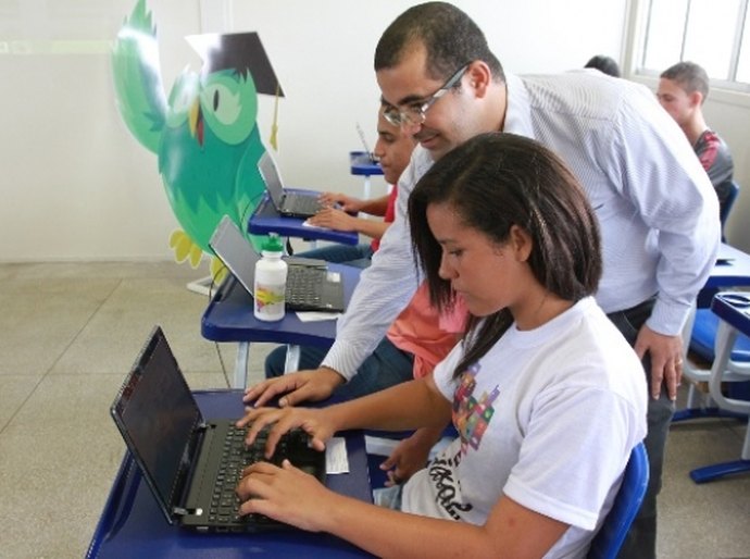 Governo de AL lança Programa Escola Web nesta segunda-feira (6)