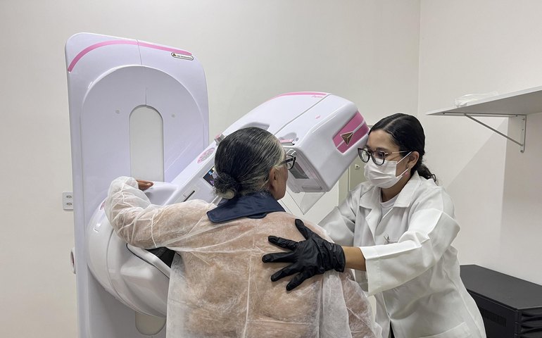 Centro da Uncisal realiza Dia D da campanha de prevenção e combate ao câncer de mama