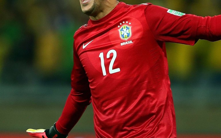 Políticos bolsonaristas se revoltam com possível camisa vermelha na seleção em ano eleitoral