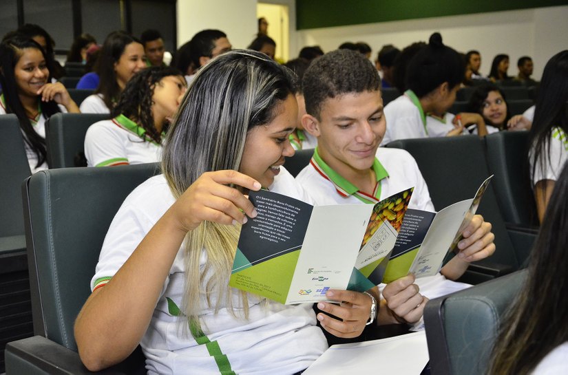Troca de conhecimentos e experiências marcam I Seminário Bons Frutos