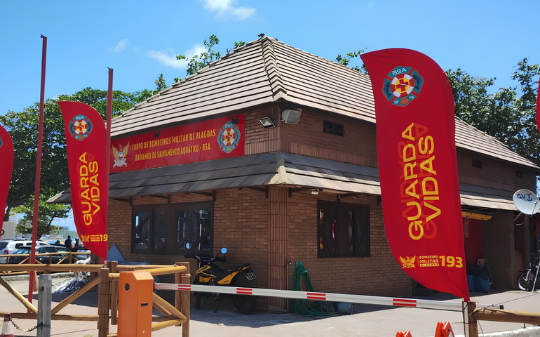 Localização estratégica do Batalhão de Bombeiros Militar de Salvamento Aquático na Pajuçara ajuda a salvar vidas