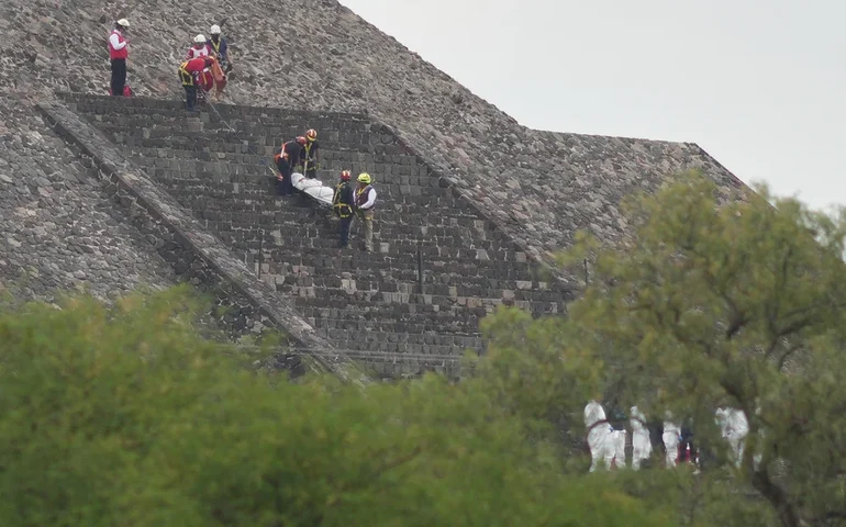 Tiroteio em pirâmides ao norte da Cidade do México deixa um turista canadense morto e seis feridos
