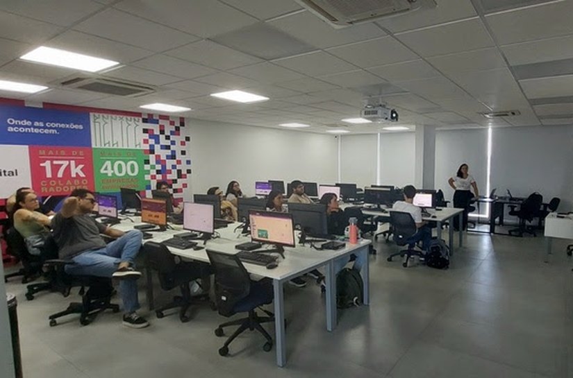 Recife forma primeira turma de profissionais autistas no setor de tecnologia do Nordeste
