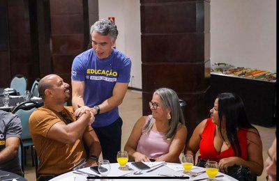 “Não tem momento mais gratificante do que esse”, diz Rafael Brito durante comemoração do Dia dos Professores