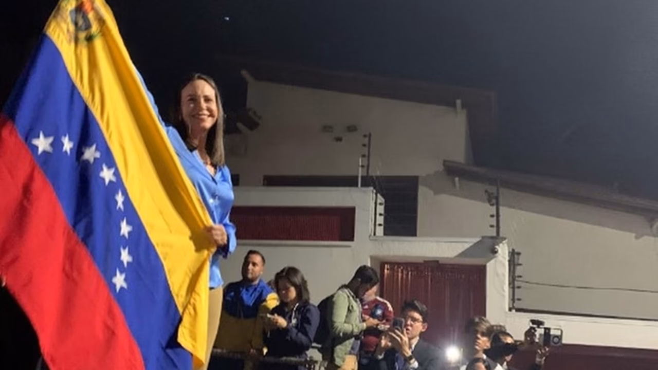 Oposição convoca eleitores para acompanharem contagem de votos na Venezuela