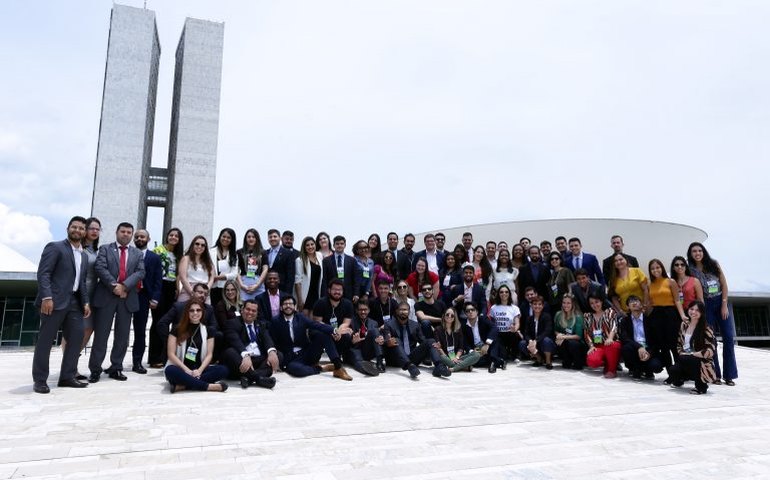 Estudantes participam de Estágio-Visita na Câmara dos Deputados