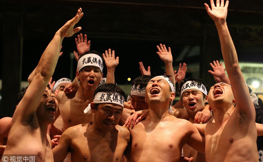 Festival de 'homens nus' no Japão acontece pela última vez por causa do envelhecimento da população  