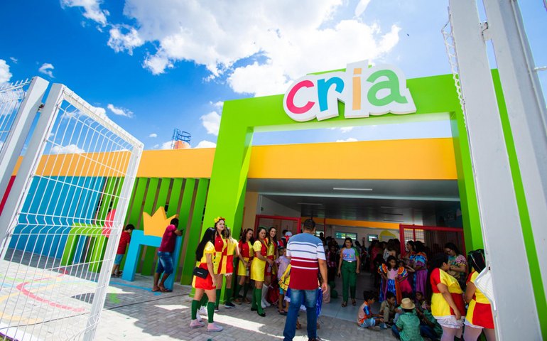 Governo de Alagoas entrega 25ª Creche CRIA em Carneiros