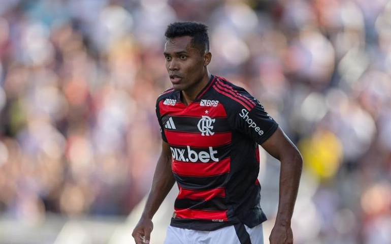 Alex Sandro volta de lesão, treina e pode reforçar o Flamengo contra o Vasco na semi do Carioca