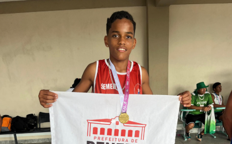 Atletas de escolas da Prefeitura de Penedo conquistam medalhas no JEAL 2025
