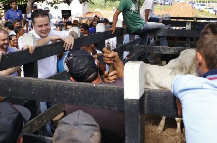 Renan Filho visita Limoeiro de Anadia e incentiva agricultura familiar