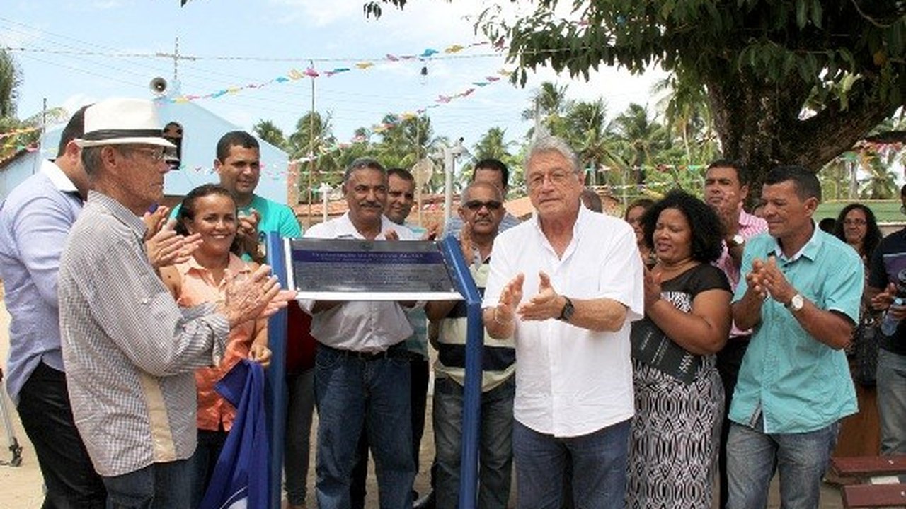 Governador entrega obra rodoviária na região Norte de Alagoas