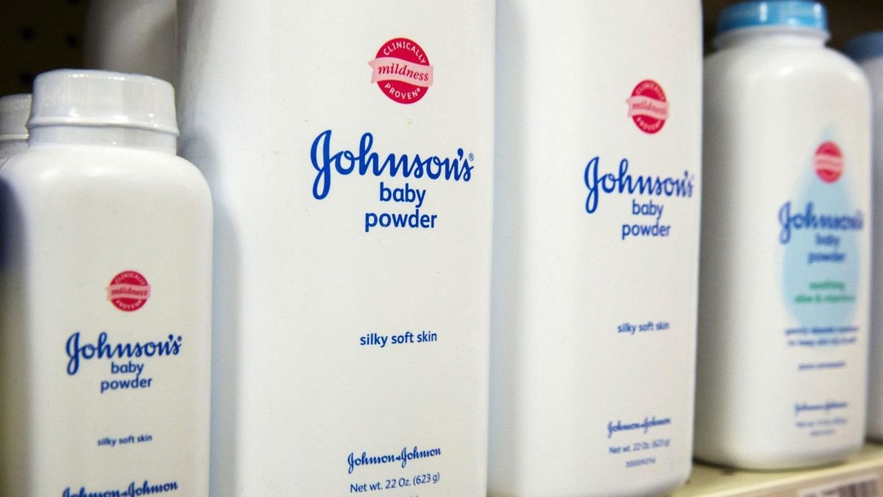 Johnson &amp; Johnson vai trocar talco de bebê por pó à base de amido de milho