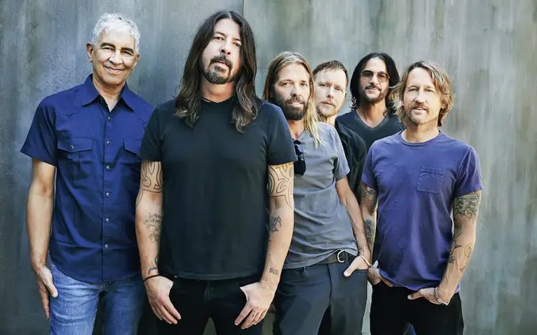 Foo Fighters cancela turnê mundial depois da morte de Taylor Hawkins