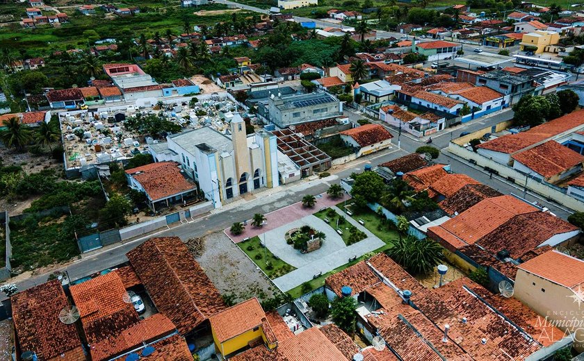 Irmãos brigam por bebê chorando e jovem é presa após esfaquear adolescente em Estrela de Alagoas