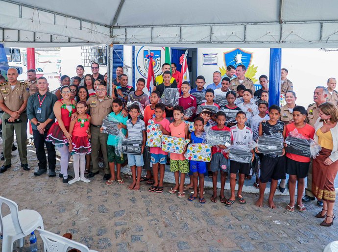 Polícia Militar reinaugura sede da Base Comunitária do Conjunto Carminha, no Benedito Bentes