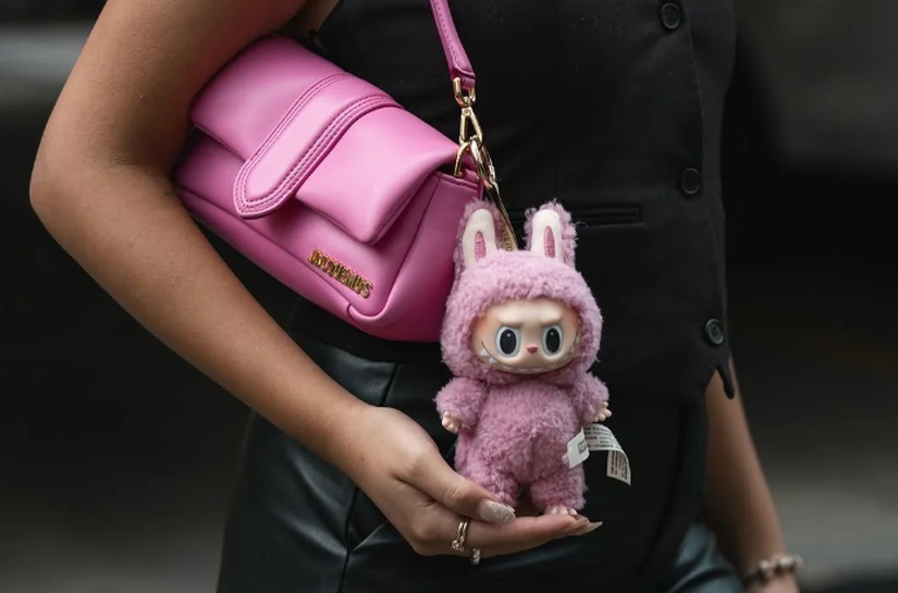 Labubu: conheça o acessório “creepy cute” que virou símbolo de estilo para a Geração Z