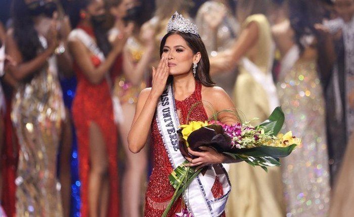 Mexicana Andrea Meza leva a coroa do Miss Universo