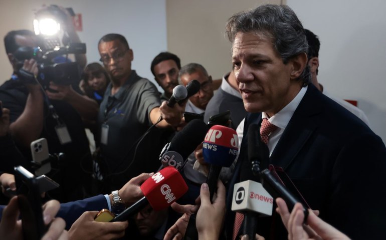 Haddad avalia que conflito entre EUA, Israel e Irã não deve afetar economia brasileira de imediato