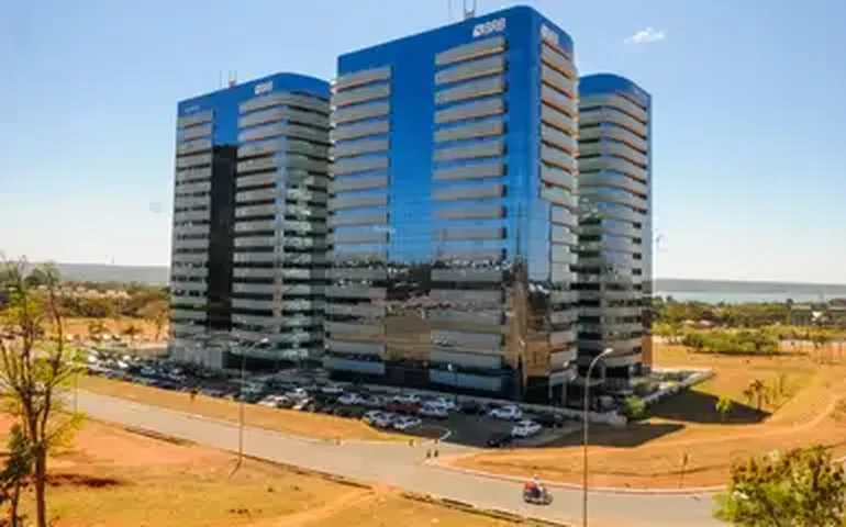 Governo do DF corre contra o tempo para tentar viabilizar aporte e salvar o BRB