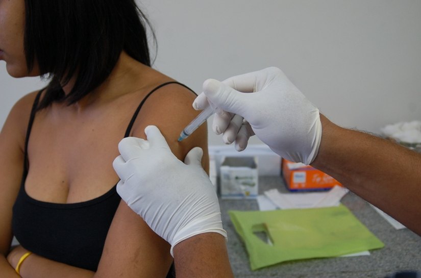 Vacinação contra a H1N1 já imunizou 75% do público-alvo em São Miguel