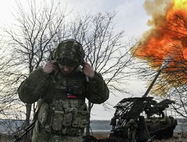 Ocidente transformou Ucrânia em 'Estado moribundo' ao usá-la contra a Rússia, afirma analista