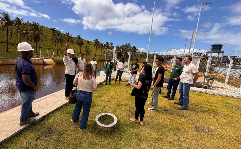 Seinfra realiza visita técnica à ETA em Japaratinga e destaca avanço no abastecimento de água