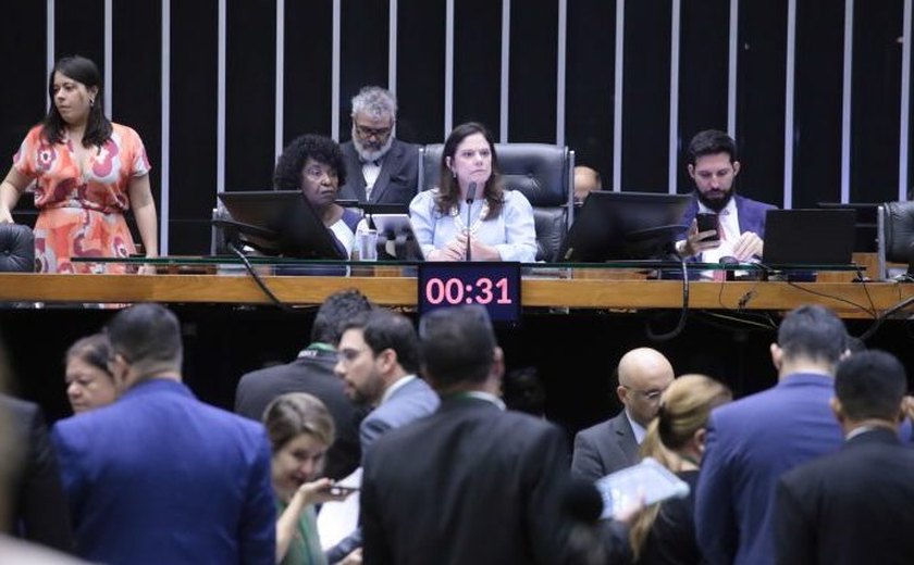 Câmara dos Deputados aprova 12 projetos para combater a violência contra a mulher