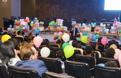 Campanha do TJAL arrecada 2.300 brinquedos e celebra Dia das Crianças com festa
