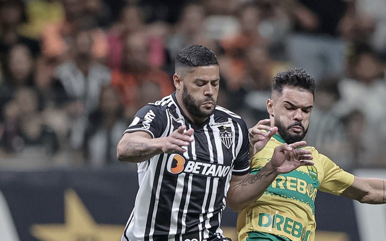 Paulinho marca mais um gol e o Atlético-MG derrota o Cuiabá na Arena MRV
