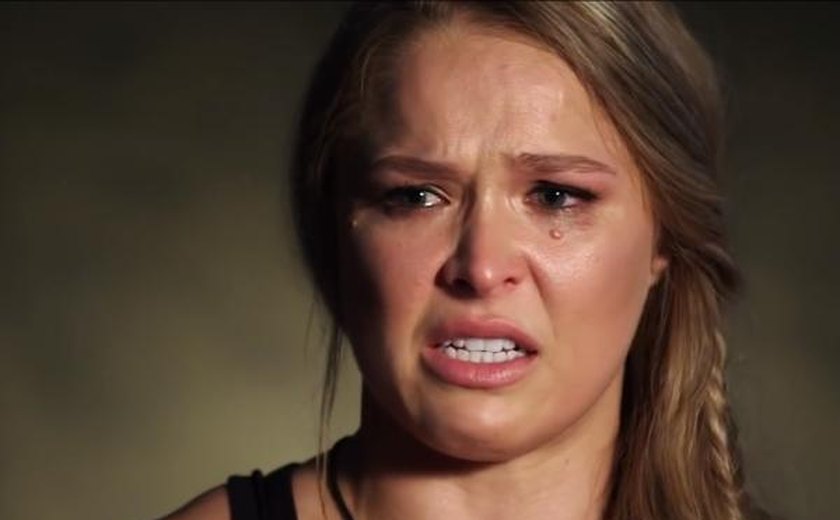 Ronda Rousey chora ao relembrar provocação de Bethe Correia