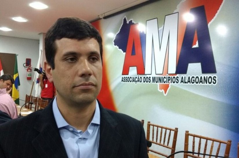 Hugo Wanderley participa da reunião do Conselho Político Ampliado da CNM