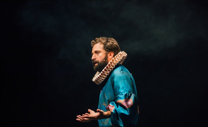 Gregório Duvivier apresenta “O Céu da Língua” em Maceió, no Teatro Gustavo Leite