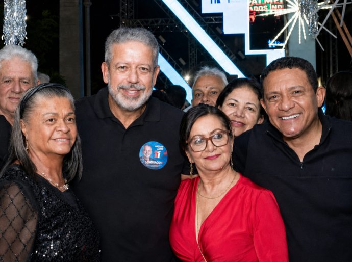Arthur Lira é recebido por Tia Júlia e Júlio Cezar e afirma: “No Senado, vamos trabalhar com toda a força pelo desenvolvimento de Palmeira dos Índios”