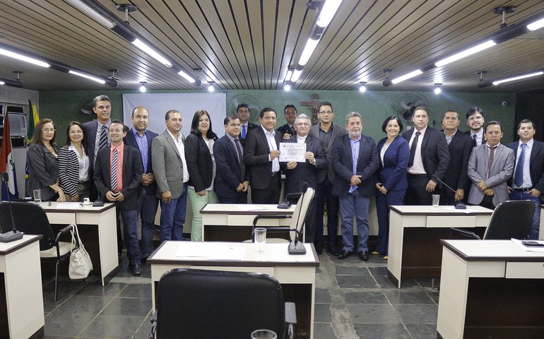 Dom Dulcênio recebe título de cidadão honorário de Palmeira dos Índios