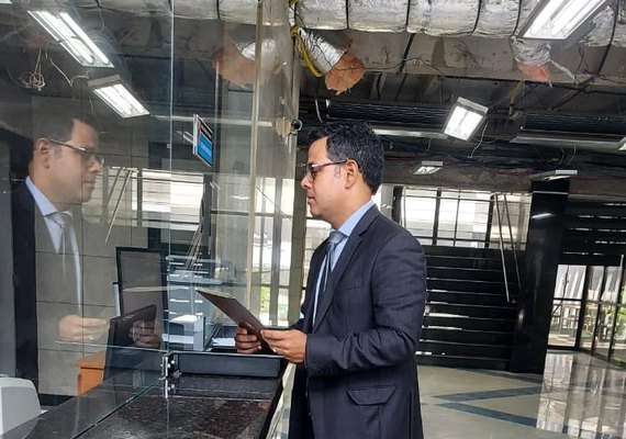 Rodrigo Cunha registra notícia-crime contra secretário Kelmann Vieira