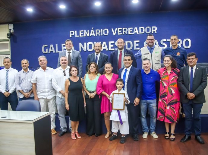 Câmara homenageia com Moção de Aplauso atleta alagoano campeão mundial de Karatê