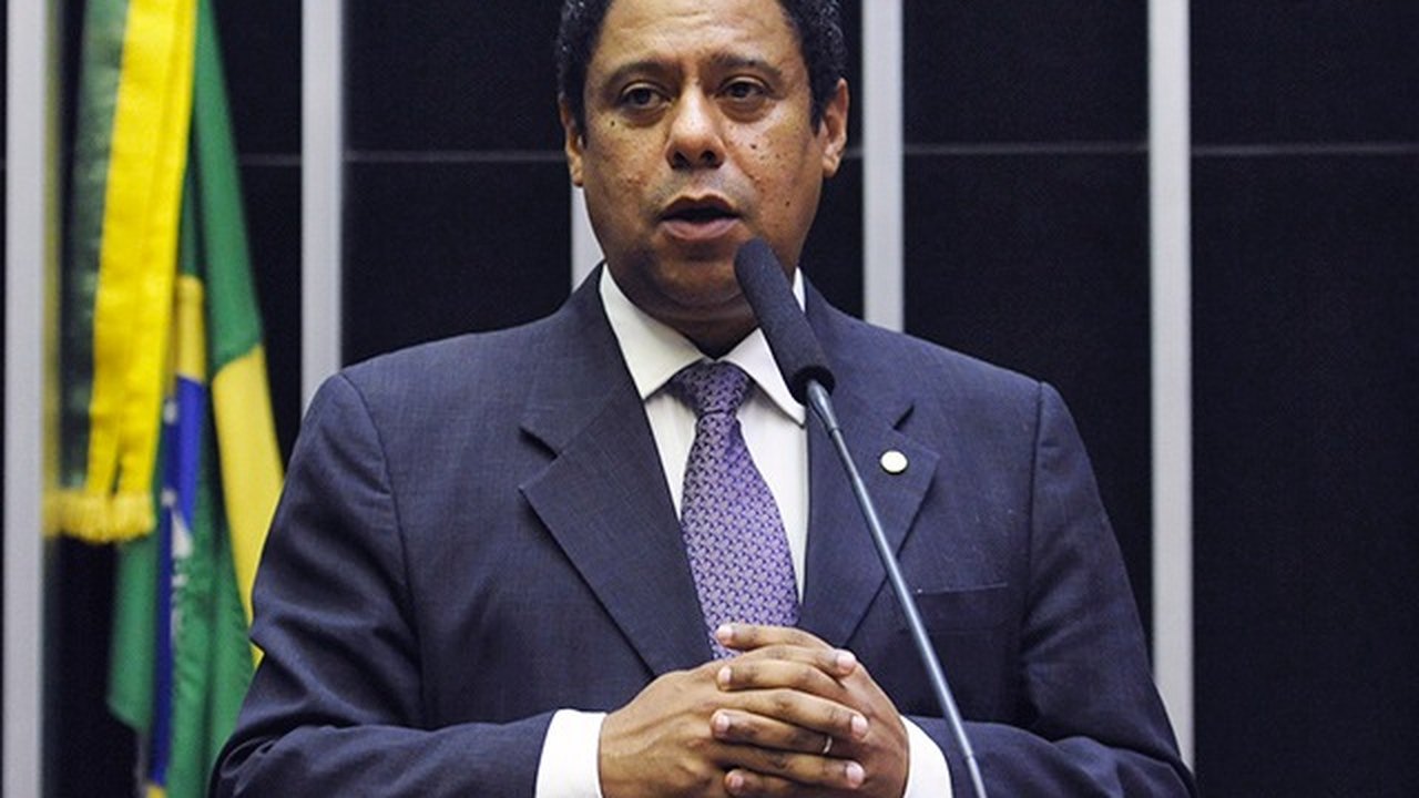 Orlando Silva diz que Anatel é opção mais forte para fiscalizar lei das Fake News