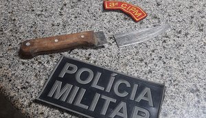 Homem mata companheira a facadas, é perseguido por policiais e acaba preso em Laranjeiras