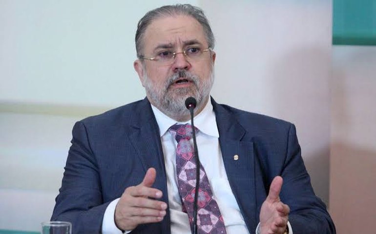 Após acusar procuradores, Aras baixa o tom e pede fim de &#8216;embates desnecessários&#8217;