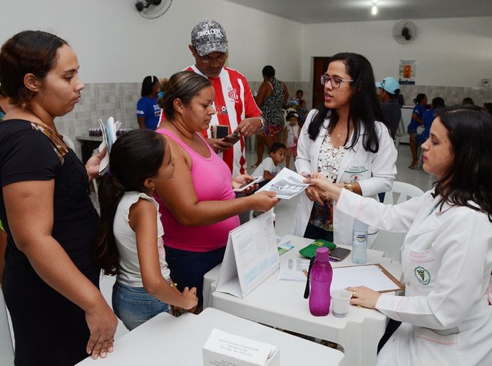 Sesau leva serviços de saúde e cidadania para pescadores de Penedo